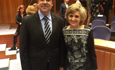 Autismo España agradece a la Ministra de Sanidad su implicación en la lucha contra las pseudoterapias