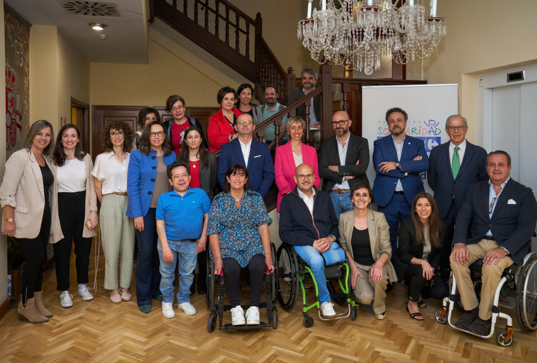Foto de familia de la presentación de la XXII edición de la Convocatoria de Ayudas de Fundación Solidaridad Carrefour