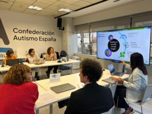 Formación de Jill Jocke a profesionales de Autismo España