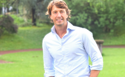 "He aprendido que el autismo, bien entendido, debería ser algo que singulariza, no que estigmatice"