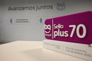 Primer plano del sello bequal plus 70 concedido a autismo españa