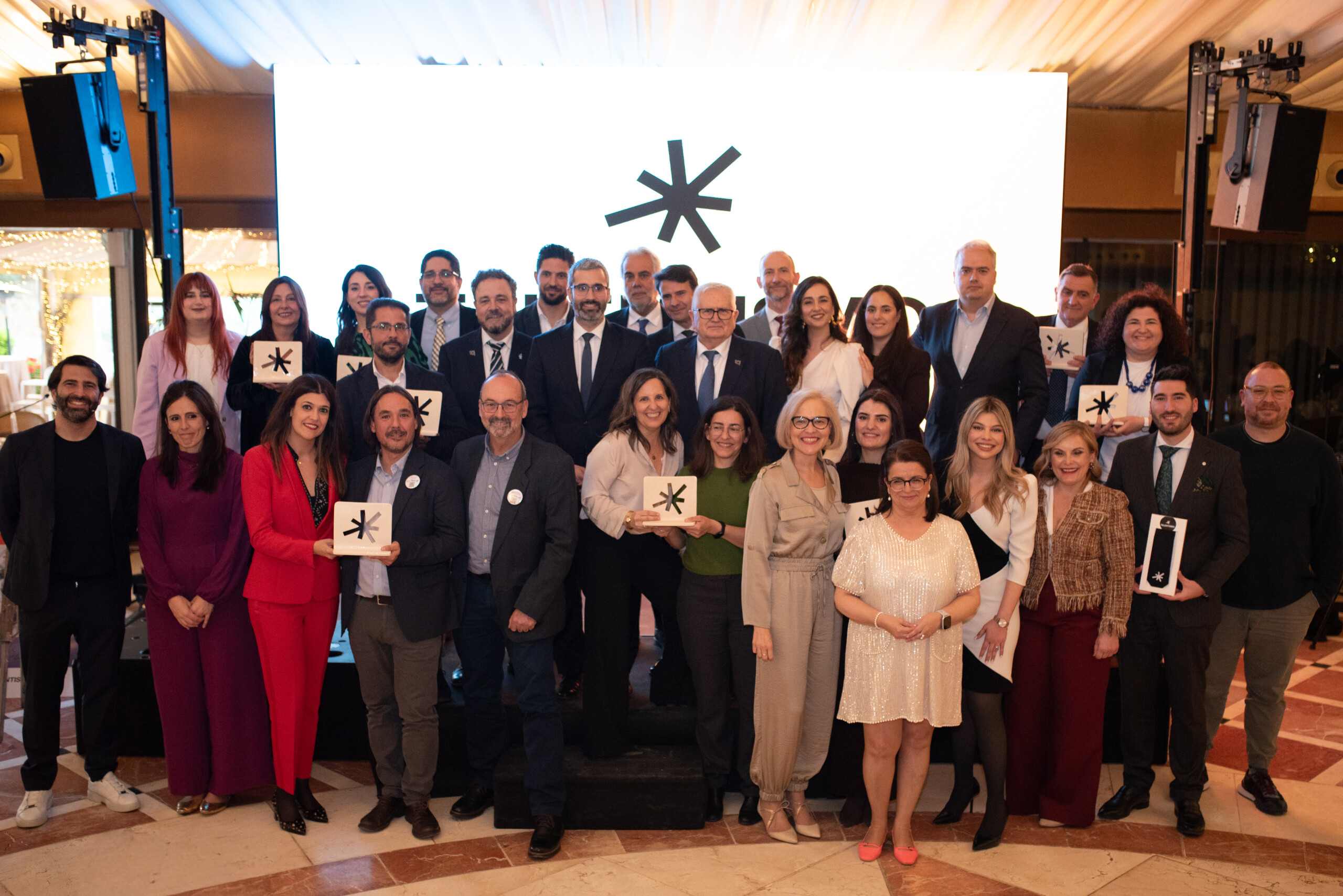 Grupo de personas en el acto del 30 aniversario de Talentismo